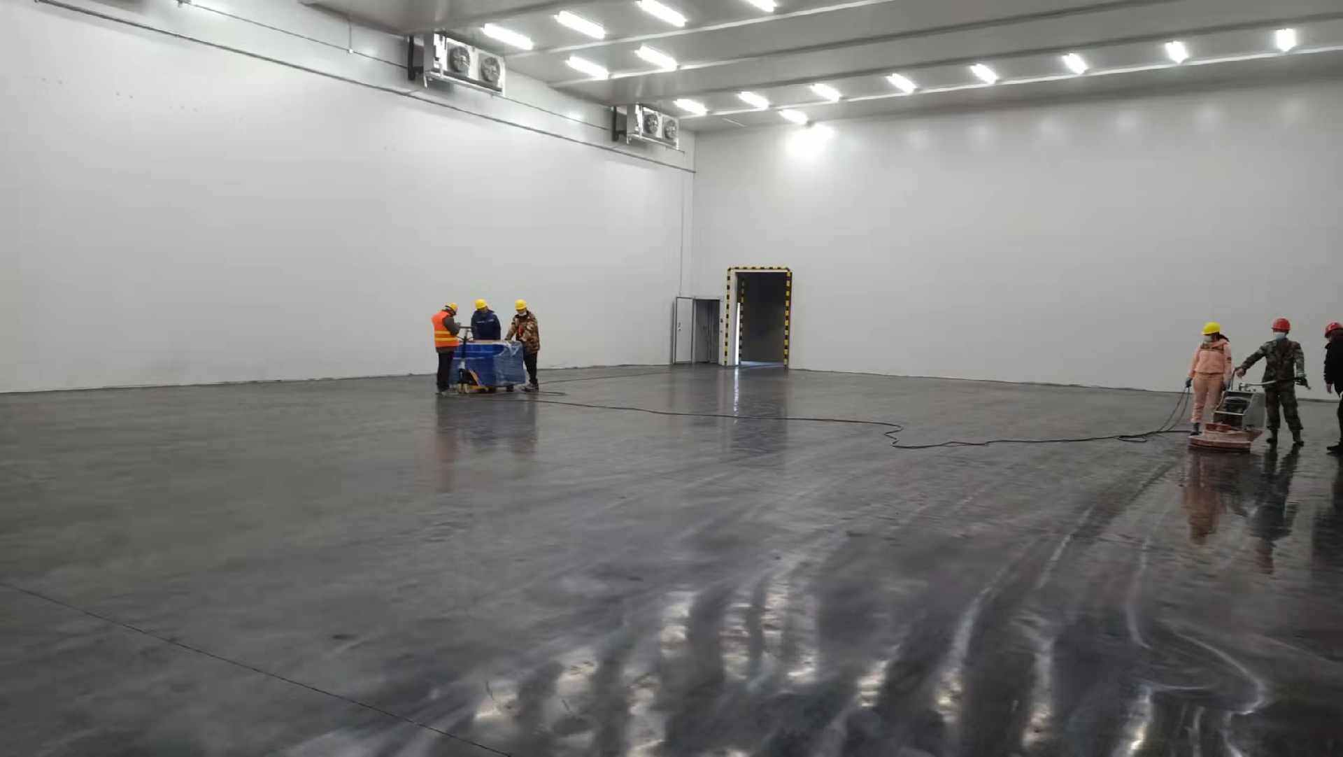 建設30000m3農產品基地冷藏庫需要的費用是多少？