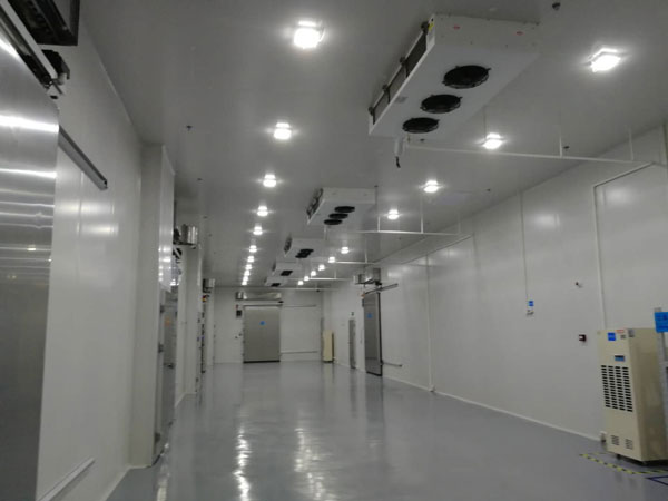 醫(yī)院建設1200立方藥房冷藏庫安裝費用價格是多少？